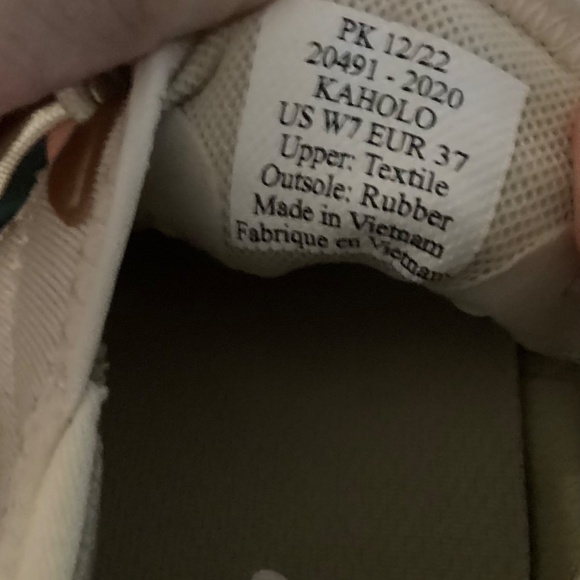 OLUKAI KAHOLO WOMANS TAN/TAPA - Picture 8 of 16